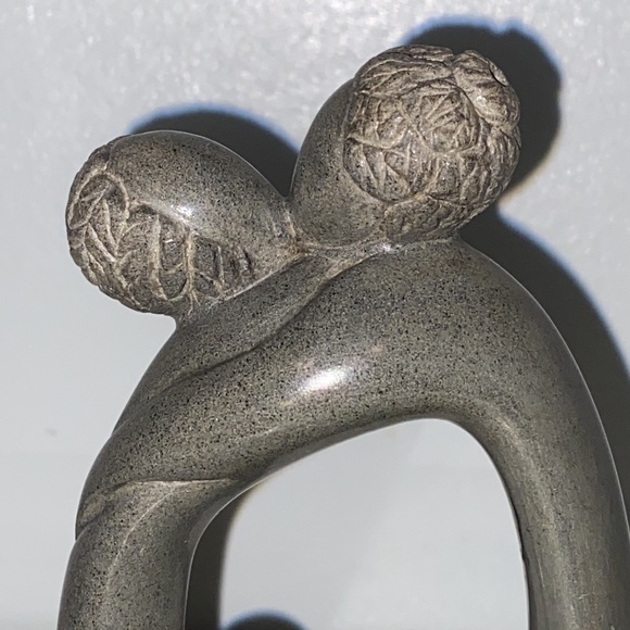 Vintage Soap Stone Figurine Sculpture Couple Embracing - Picture 2 of 6